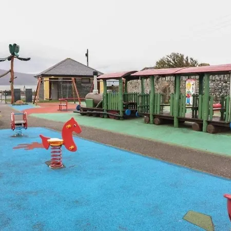 Country Cottage, Stunning Views * Трали